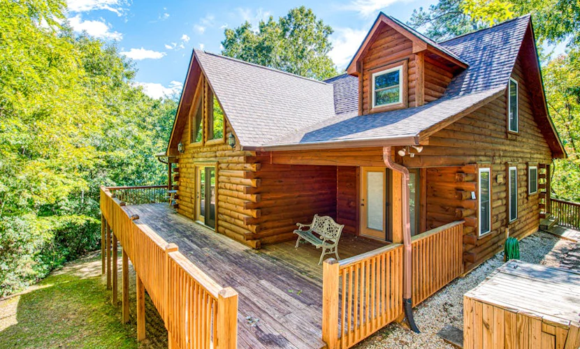 Mountain resort cabin on-site golf, pools, hot tub, sports courts - dog-friendly