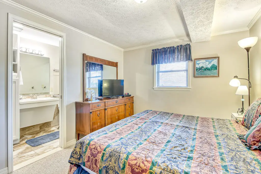 Armstrong Apartment