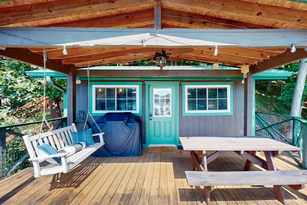 Escape to Tranquility: Cozy Cabin Retreat with Dock & Outdoor Living