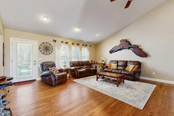 Mountain Ranch Home w/ Pool Table, Fire Pit & Porch Rockers