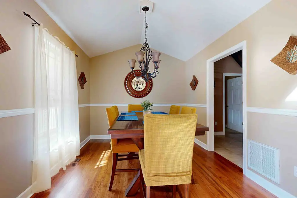 Hendersonville Hideaway