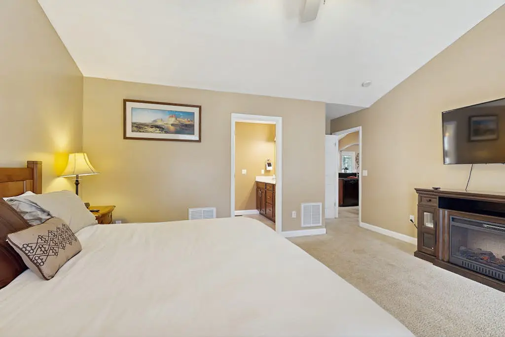 Hendersonville Hideaway