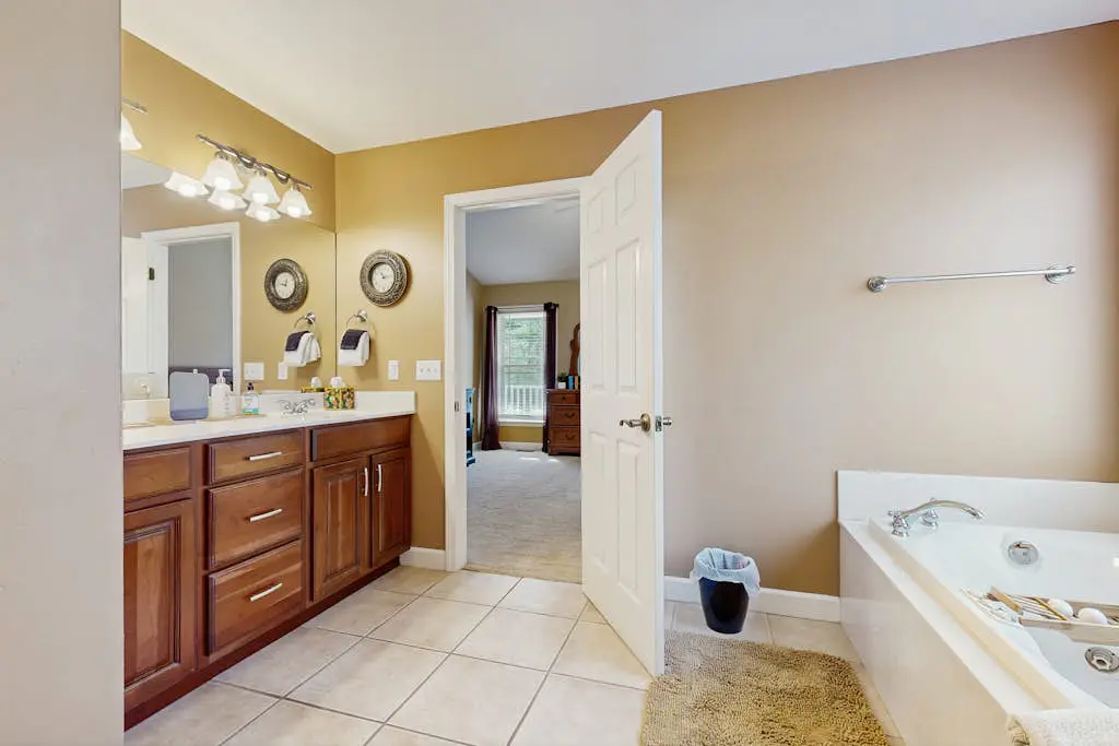 Hendersonville Hideaway