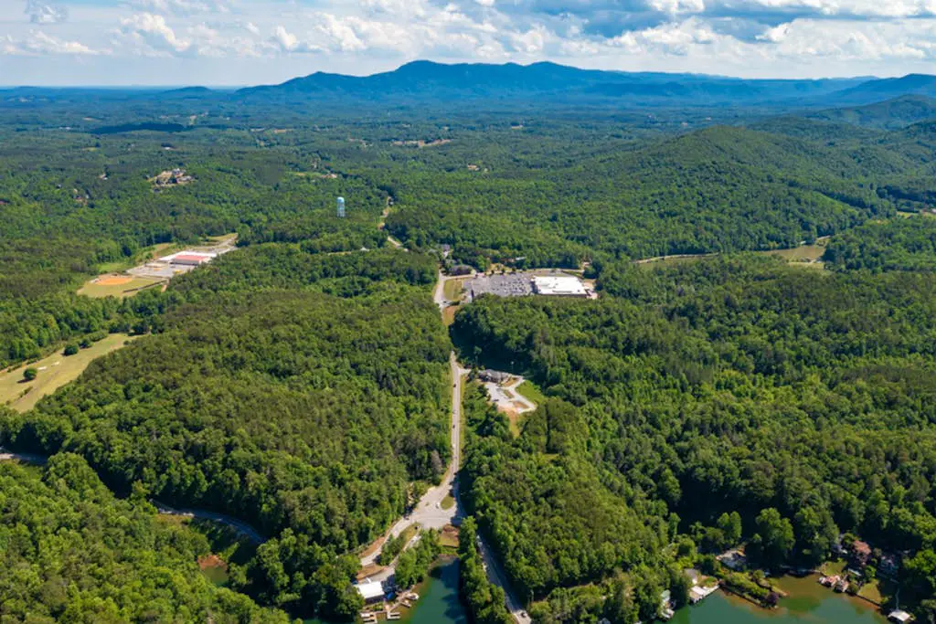 Rumbling Bald Resort Unit -2004
