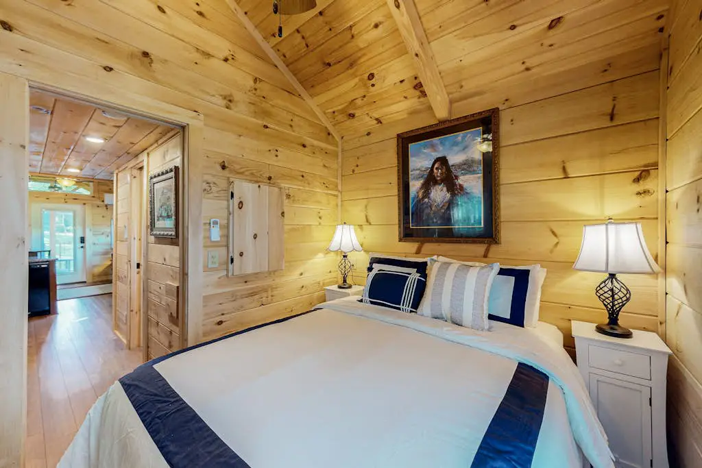 Cabin on Loye & Sunrise Cabin