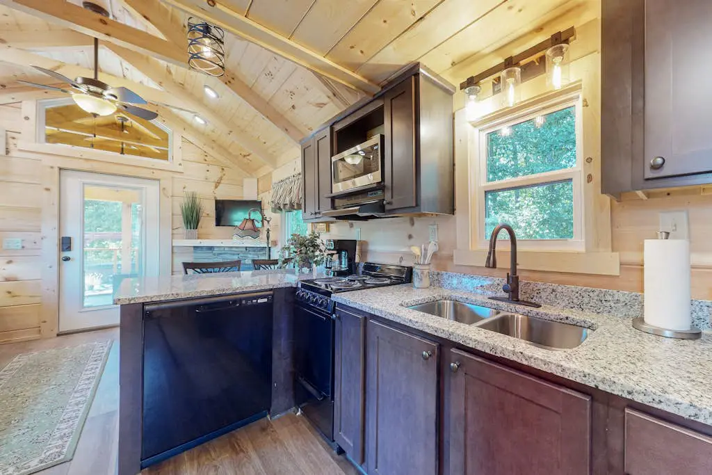 Cabin on Loye & Sunrise Cabin