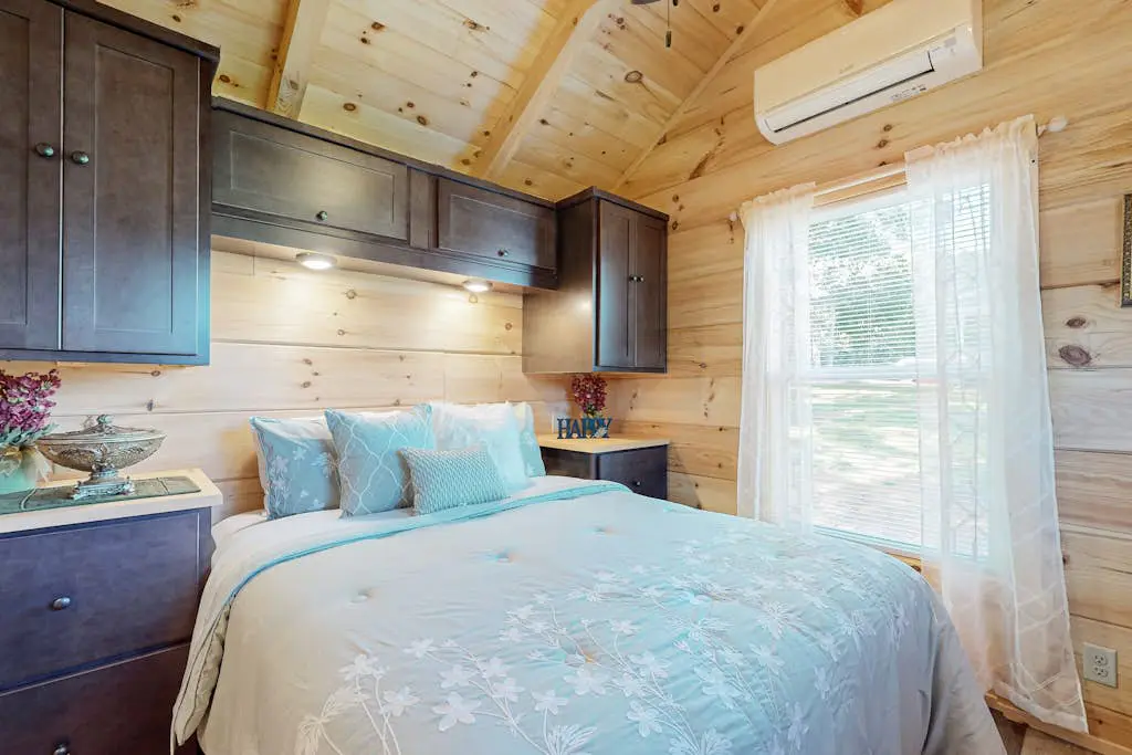 Cabin on Loye & Sunrise Cabin