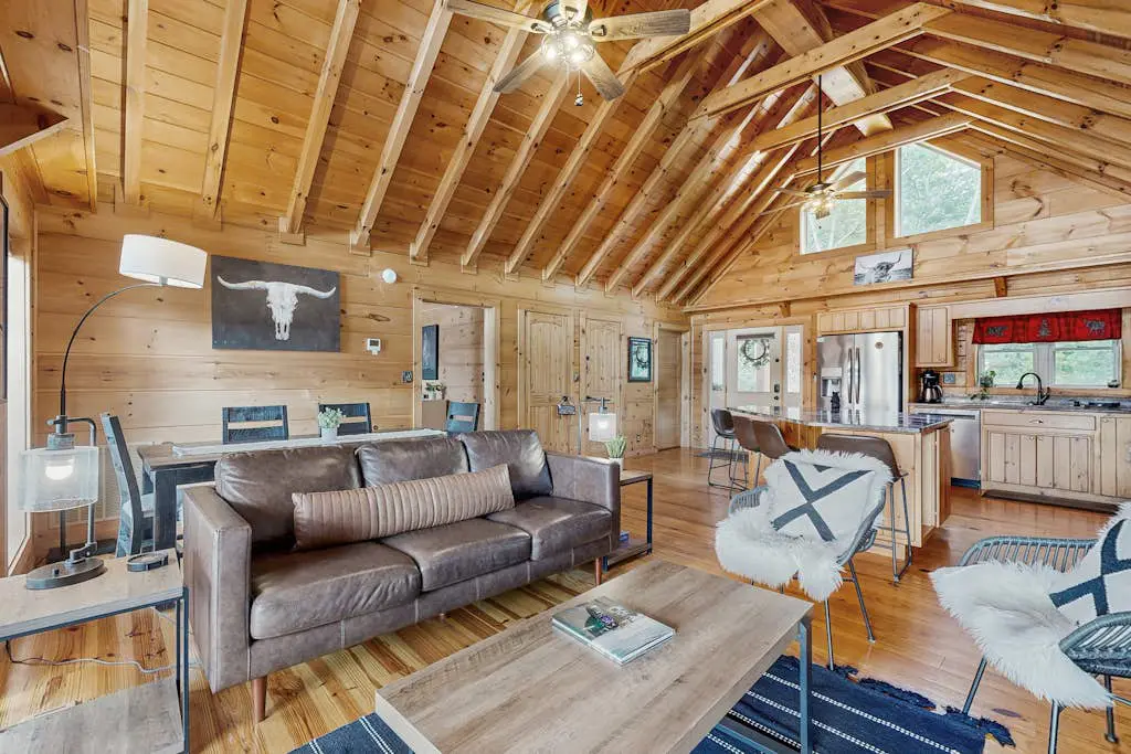Lakefront Blue Ridge Cabin