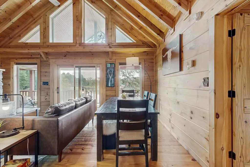 Lakefront Blue Ridge Cabin