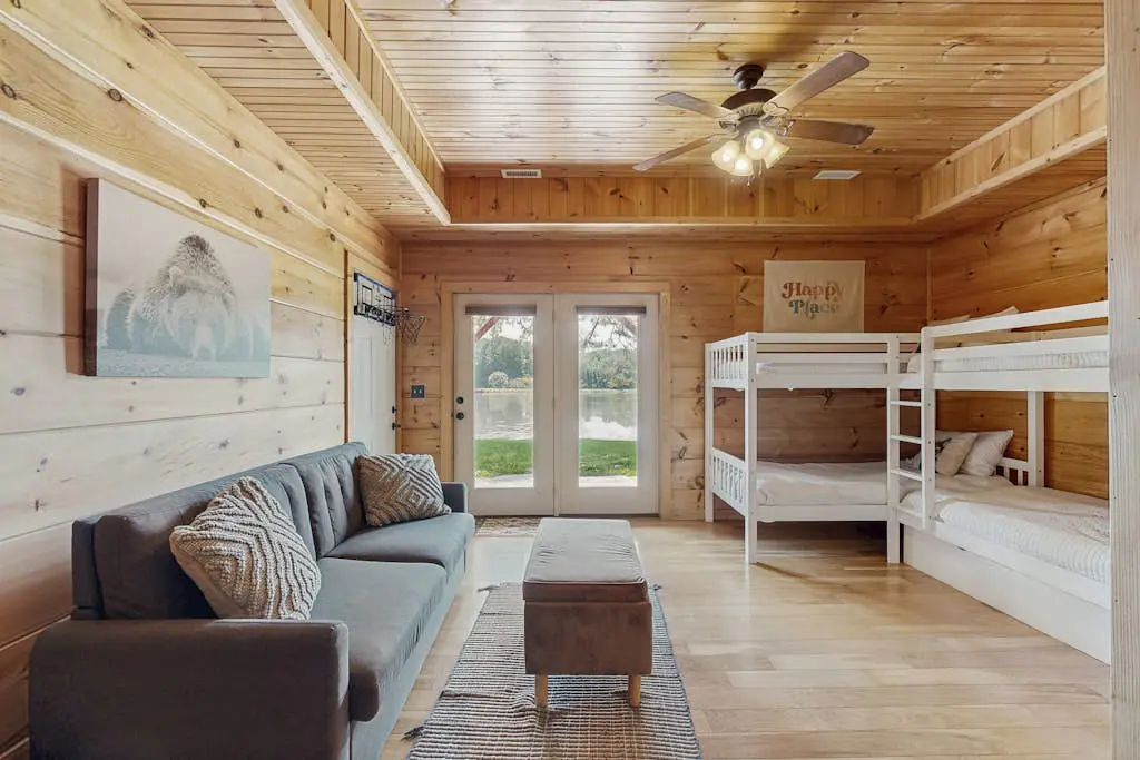 Lakefront Blue Ridge Cabin