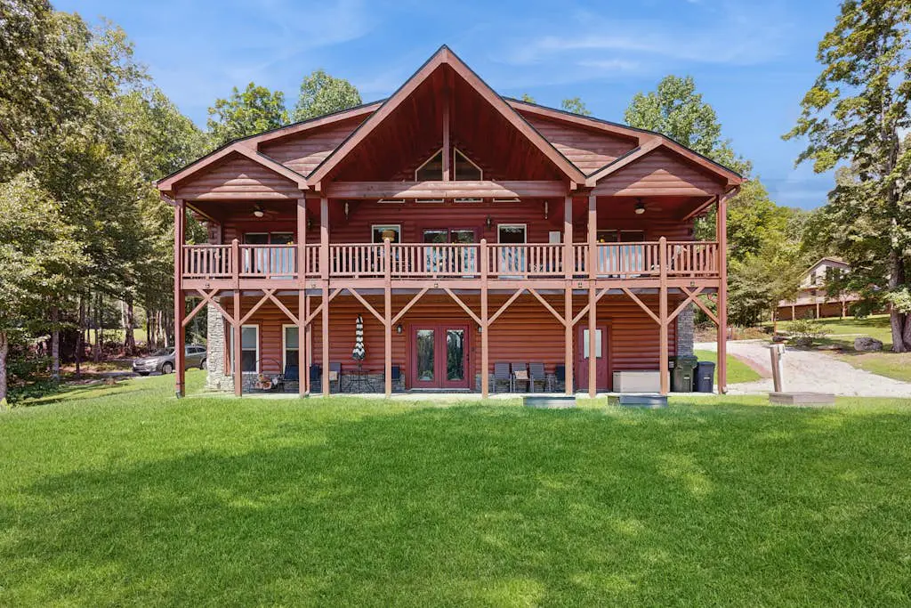 Lakefront Blue Ridge Cabin