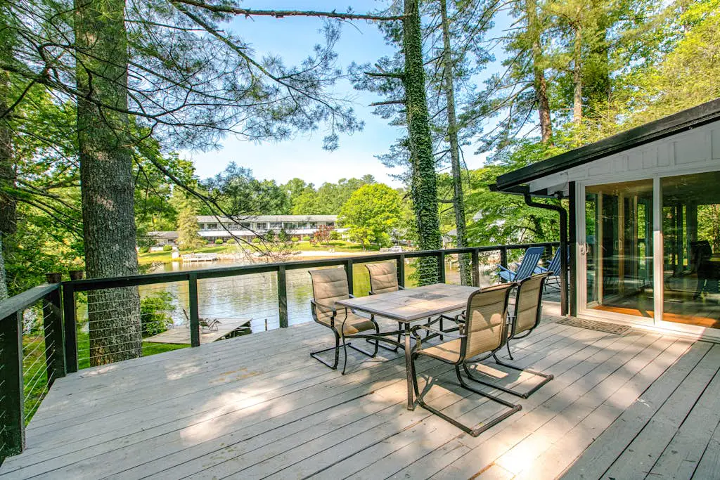 Home On The Lake