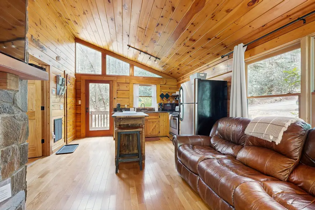 Creeksong Cabin