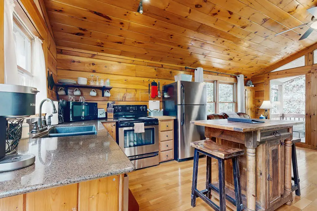 Creeksong Cabin