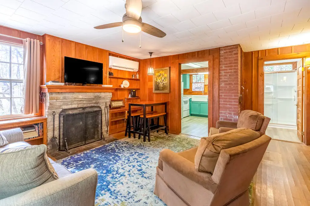 Charlotte's Cabin