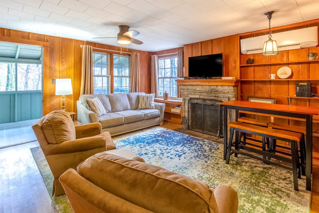 Charlotte's Cabin