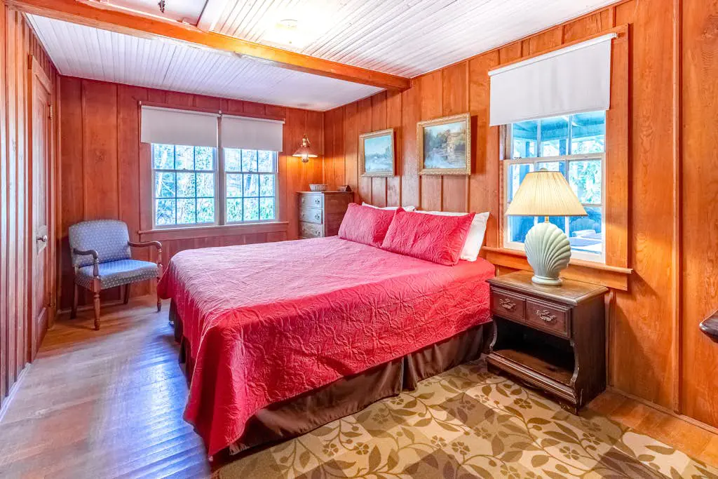 Charlotte's Cabin