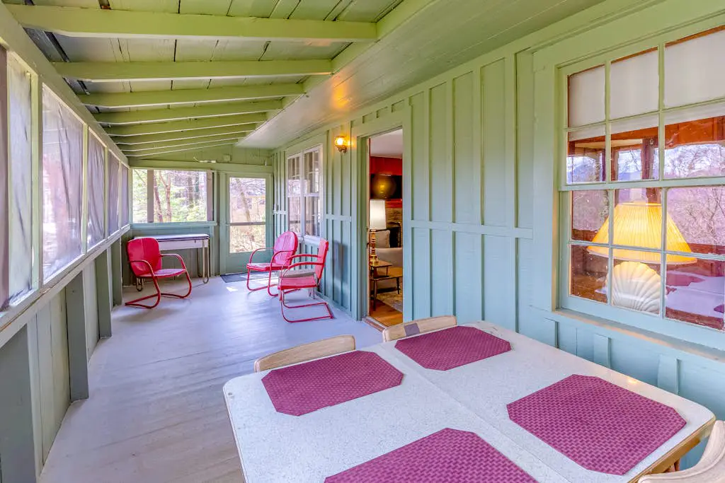 Charlotte's Cabin