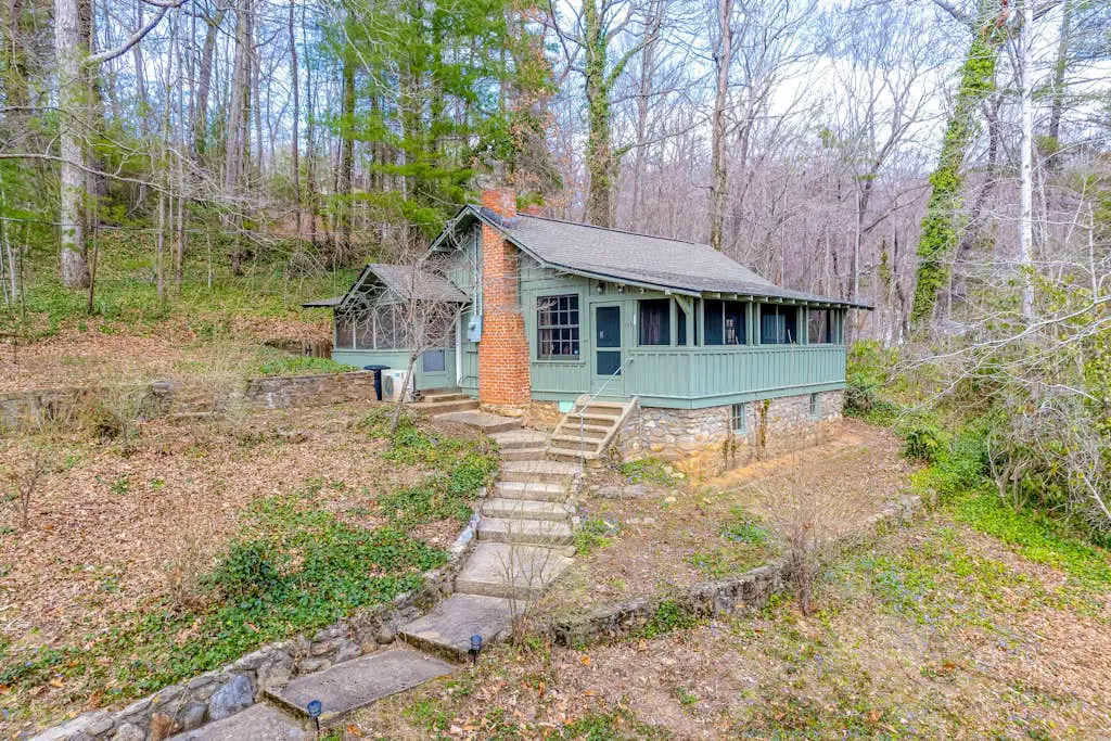 Charlotte's Cabin