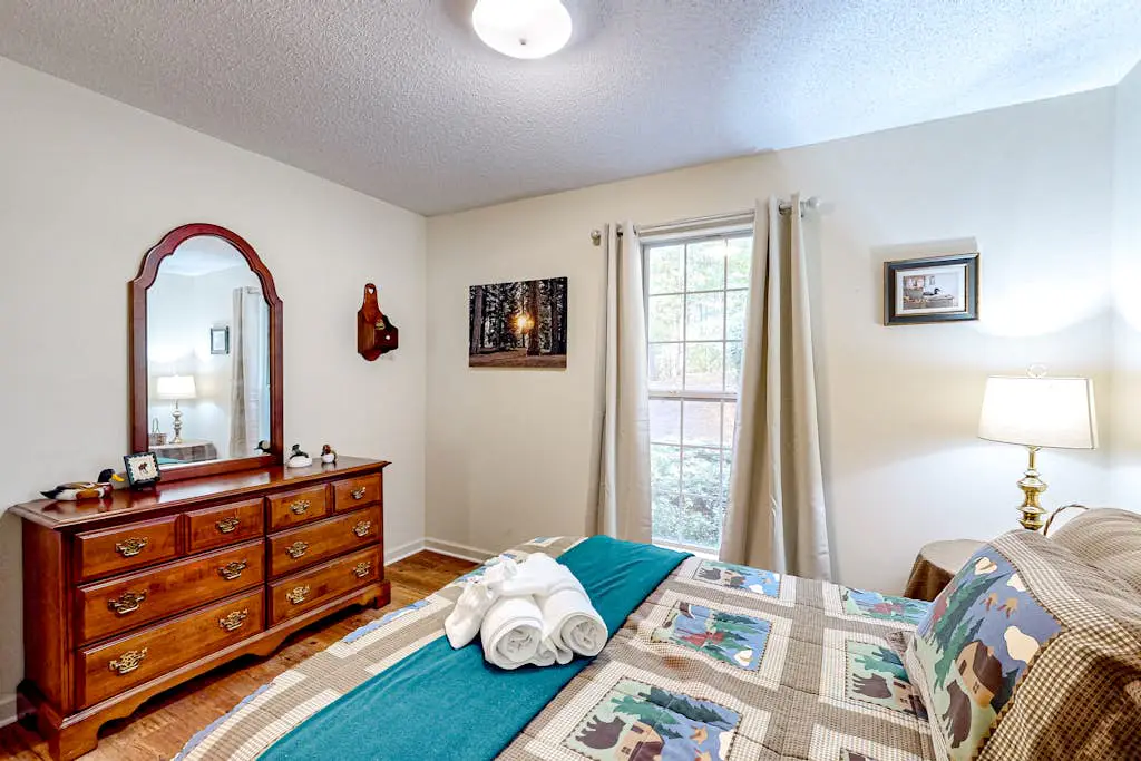 Holly Forest Hideaway