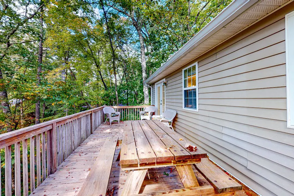 Holly Forest Hideaway