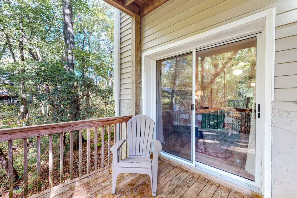 Holly Forest Hideaway