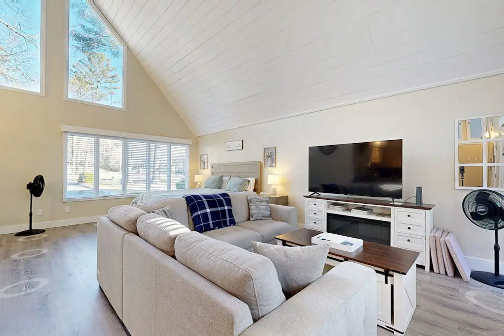 Sapphire Serenity - Full Condo