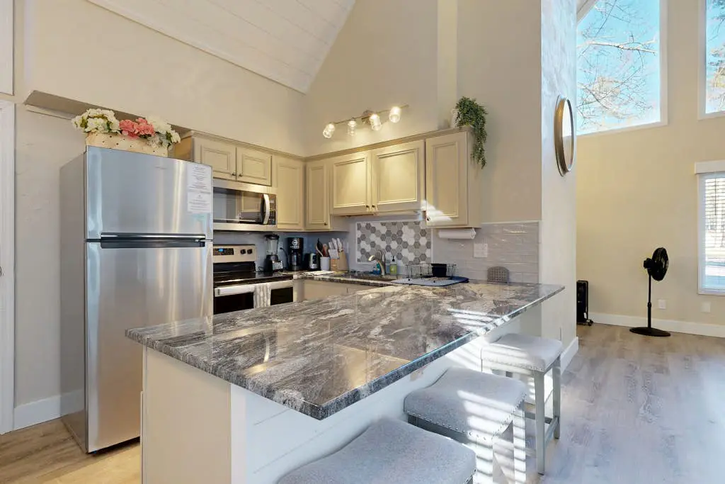 Sapphire Serenity - Full Condo