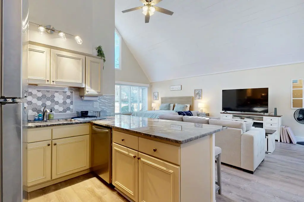 Sapphire Serenity - Full Condo
