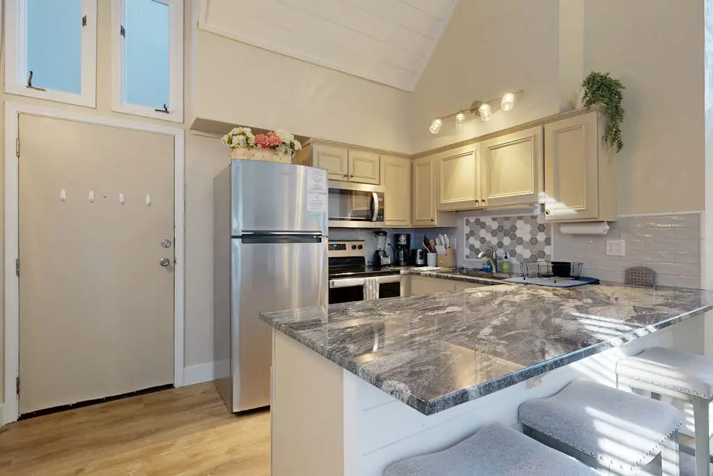 Sapphire Serenity - Full Condo