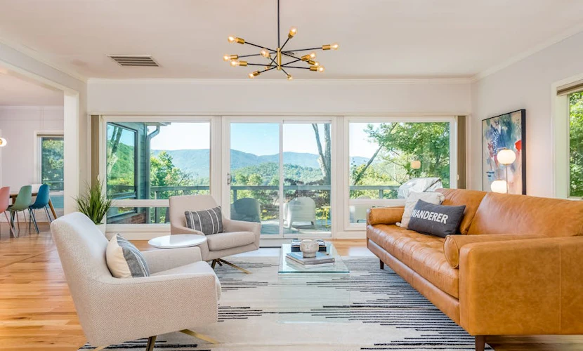Luxury mountain home with hot tub, theater, pool table & million dollar views