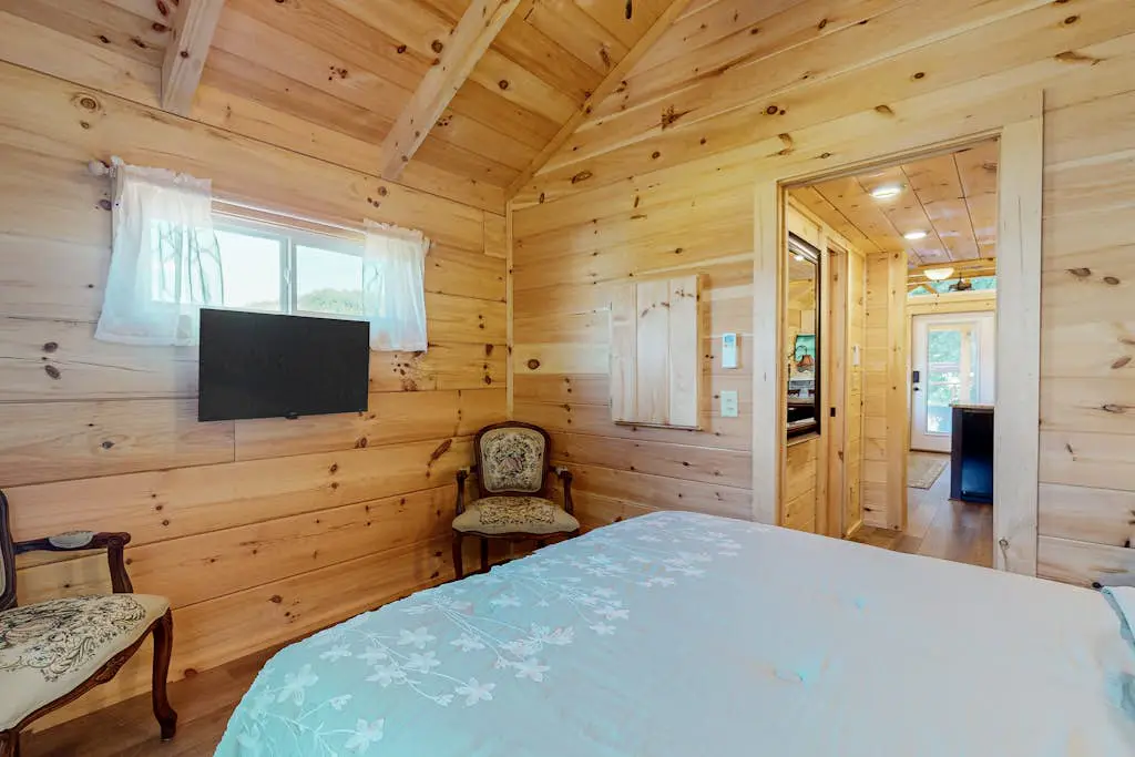 Sunrise Cabin