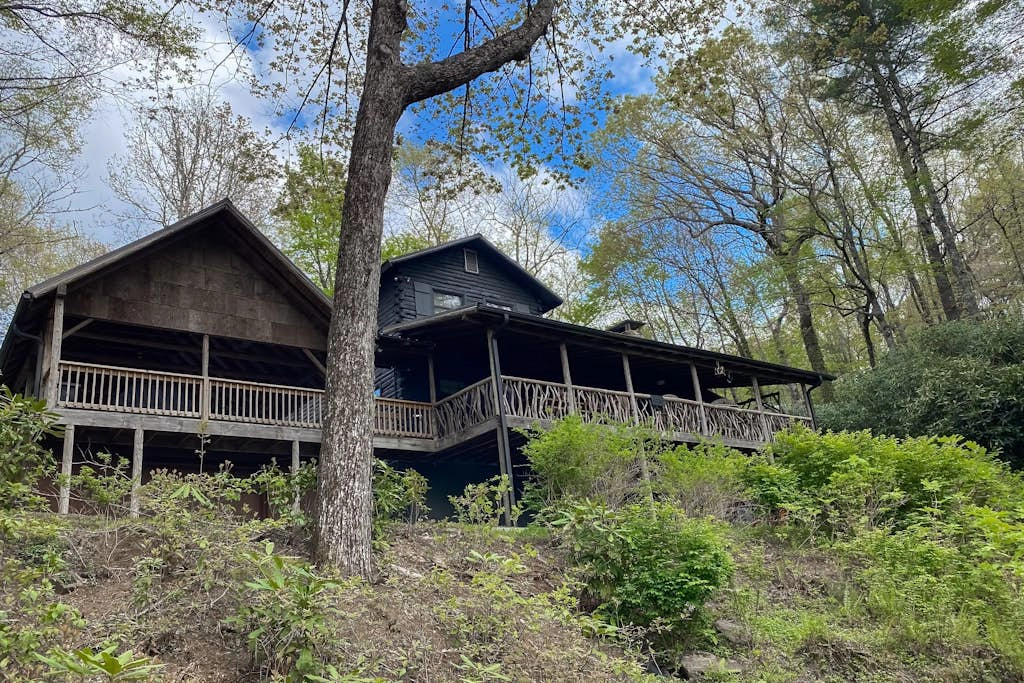 Dancing Bear Cabin