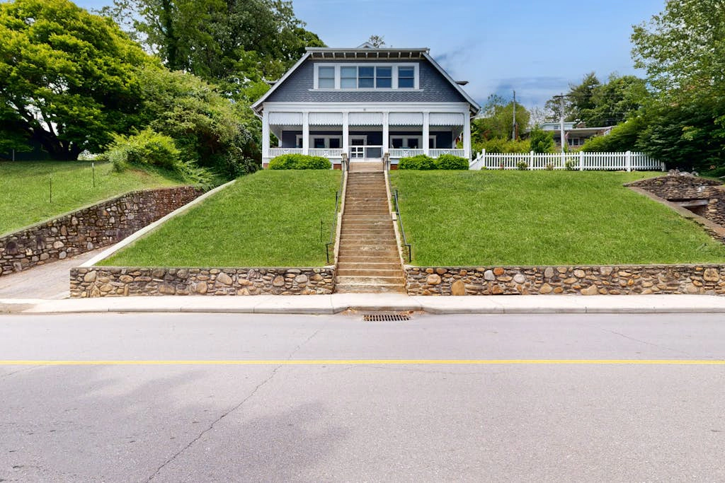 Avett House