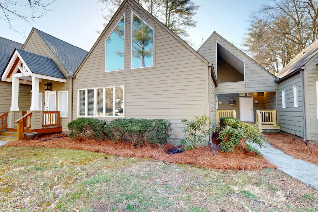 Sapphire Serenity - 1 BR