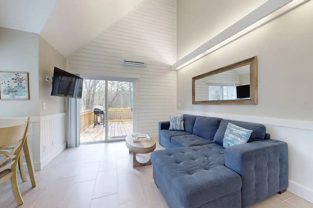 Sapphire Serenity - 1 BR