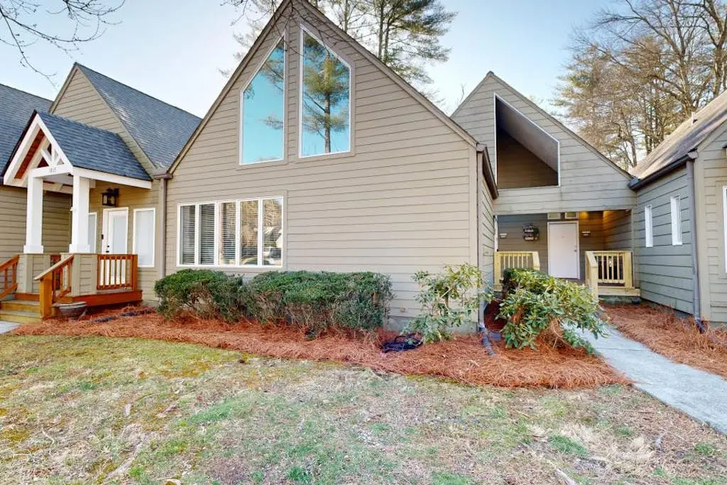 Sapphire Serenity - 1 BR
