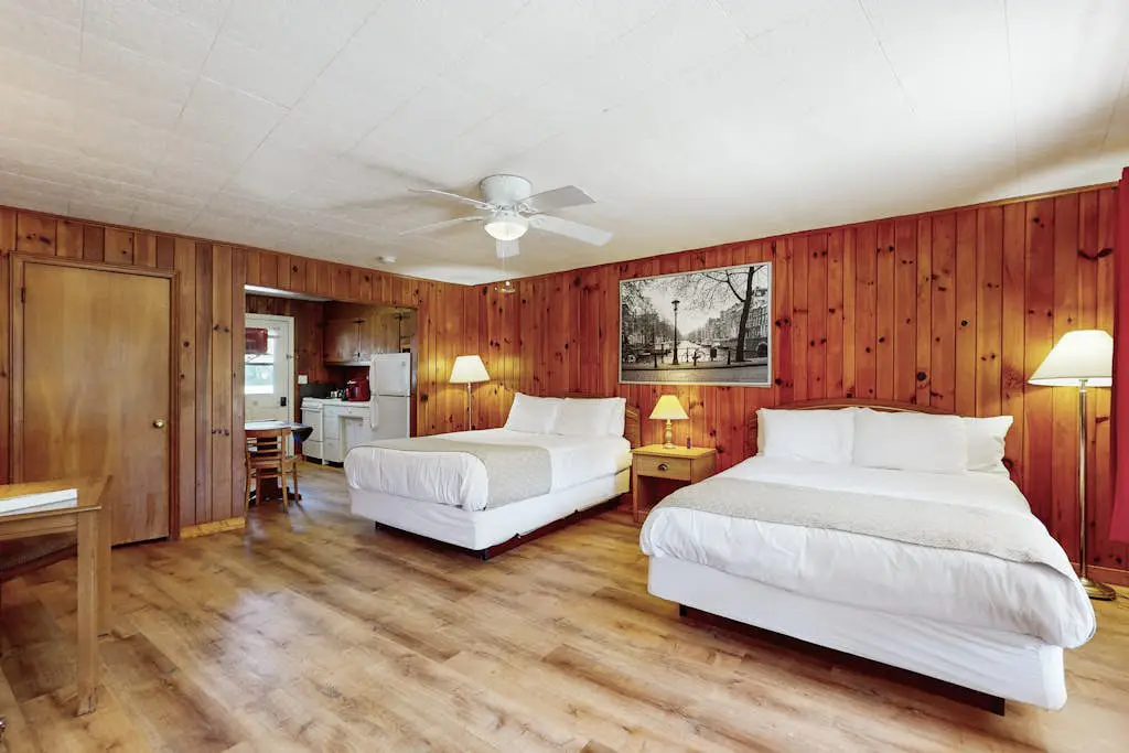 Lakeview Cottage - Unit 305