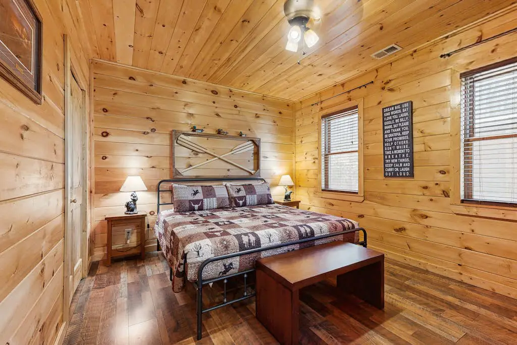 Town Mountain Lodge