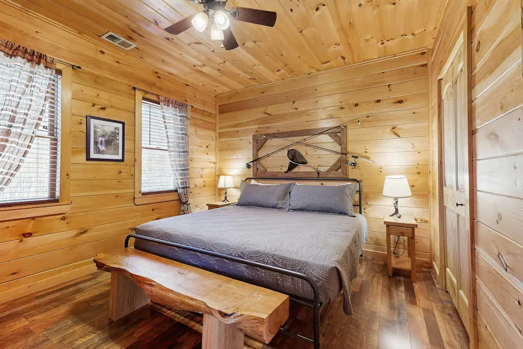 Town Mountain Lodge