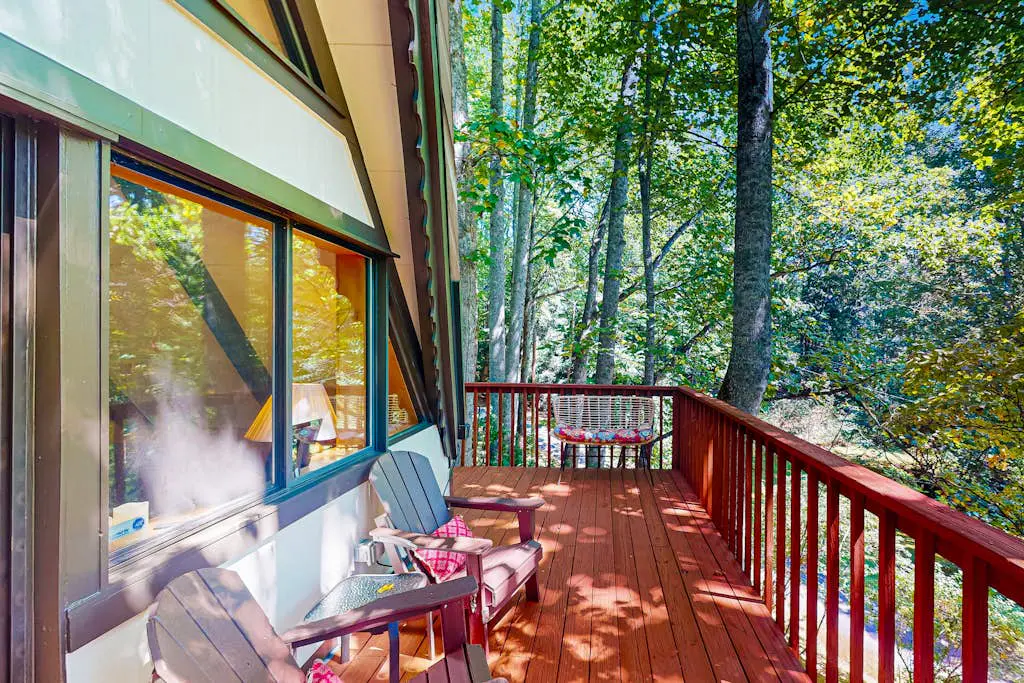 Chalet at Peek's Creek