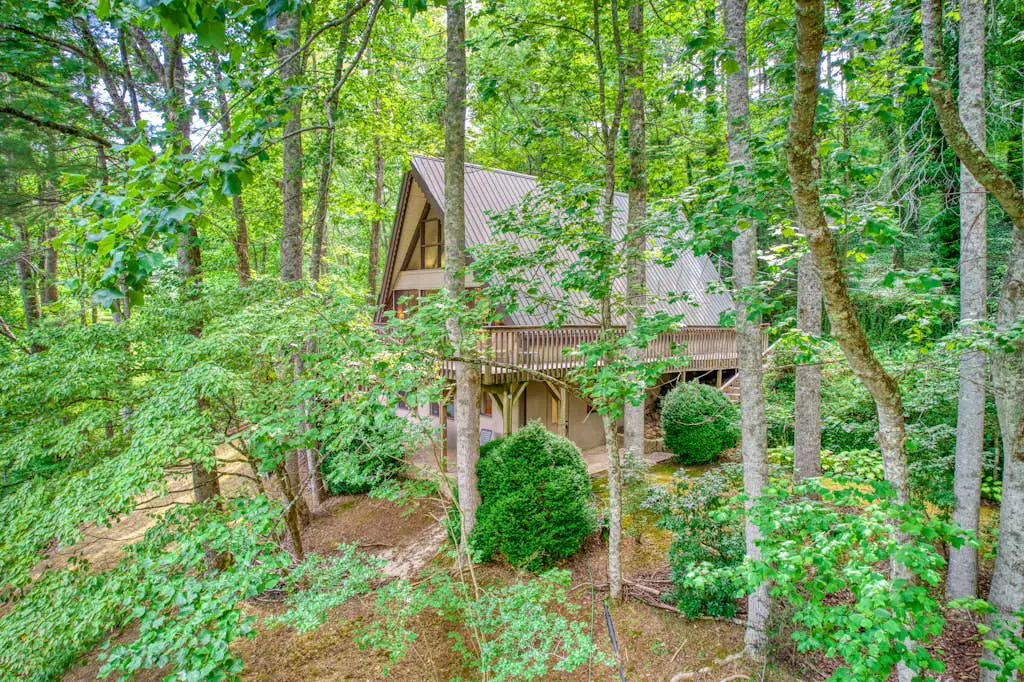 Chalet at Peek's Creek