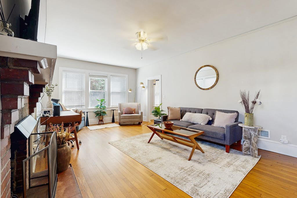 Centrally located Brevard home - family friendly, perfect for outdoor adventures