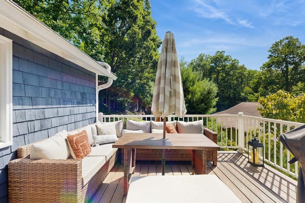 Home in the heart of Montreat with arcade, firepit & washer/dryer - dog-friendly