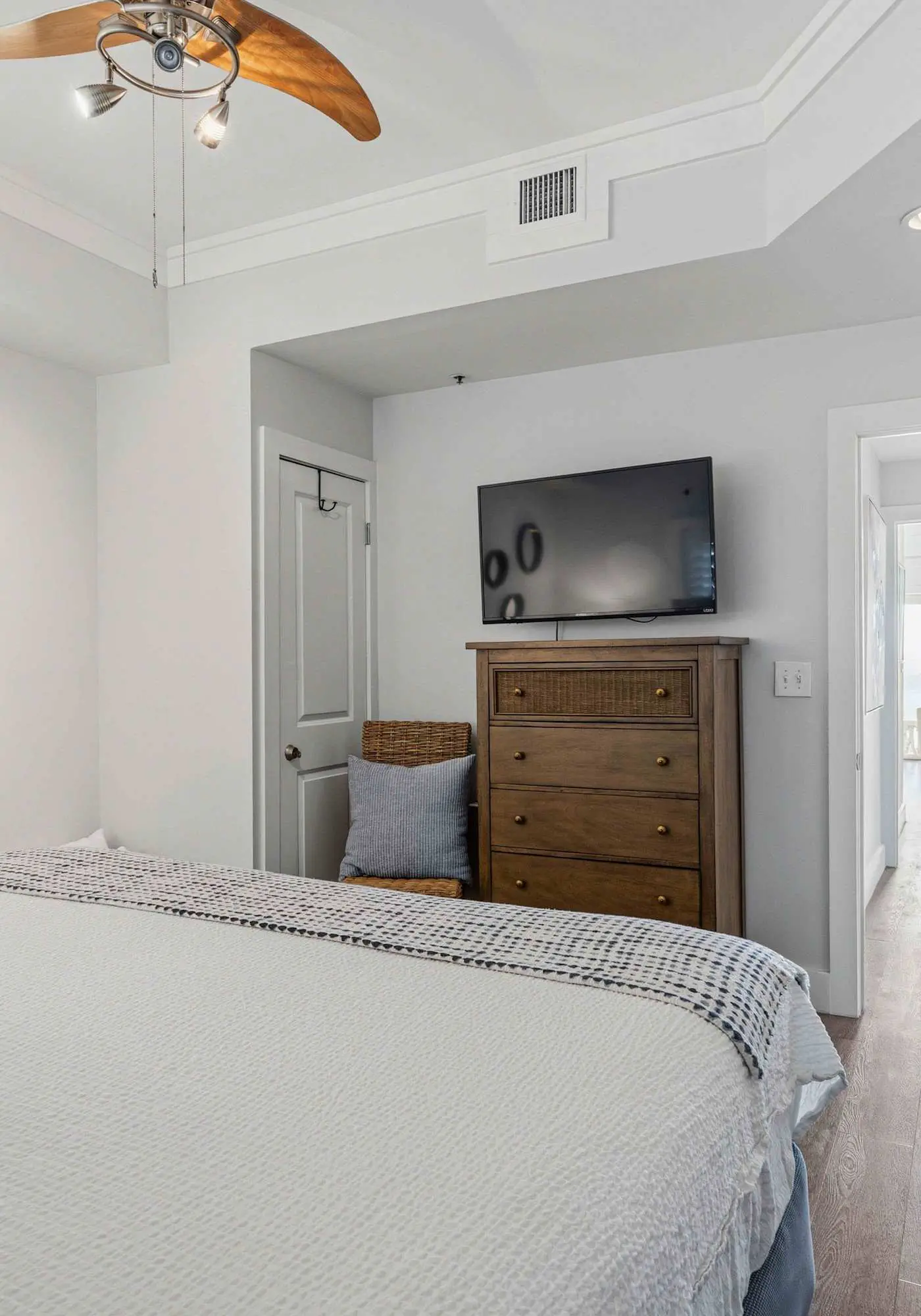 Spacious beachfront condo with gulf views