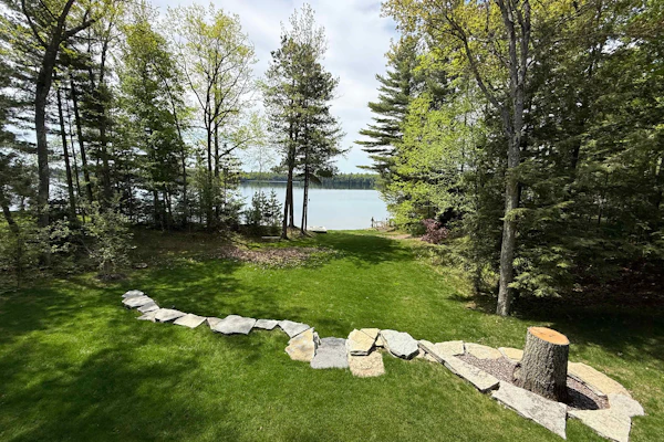 Linger Longer Lodge- on White Sand Lake, swim, bike & more