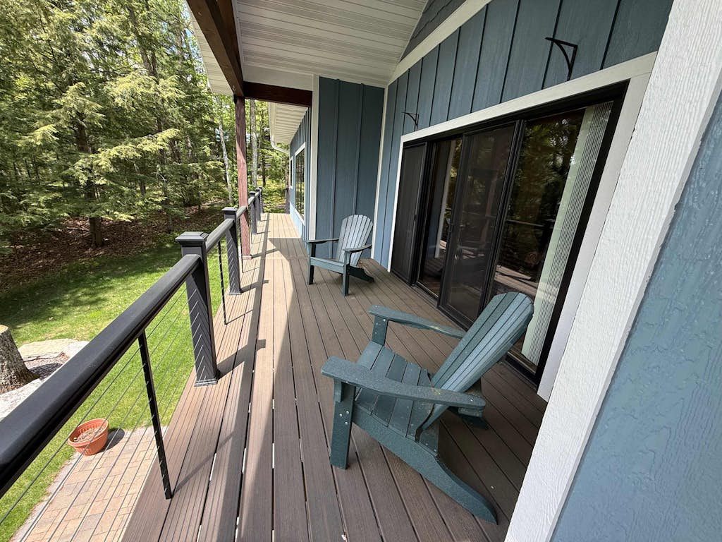 Linger Longer Lodge- on White Sand Lake, swim, bike & more