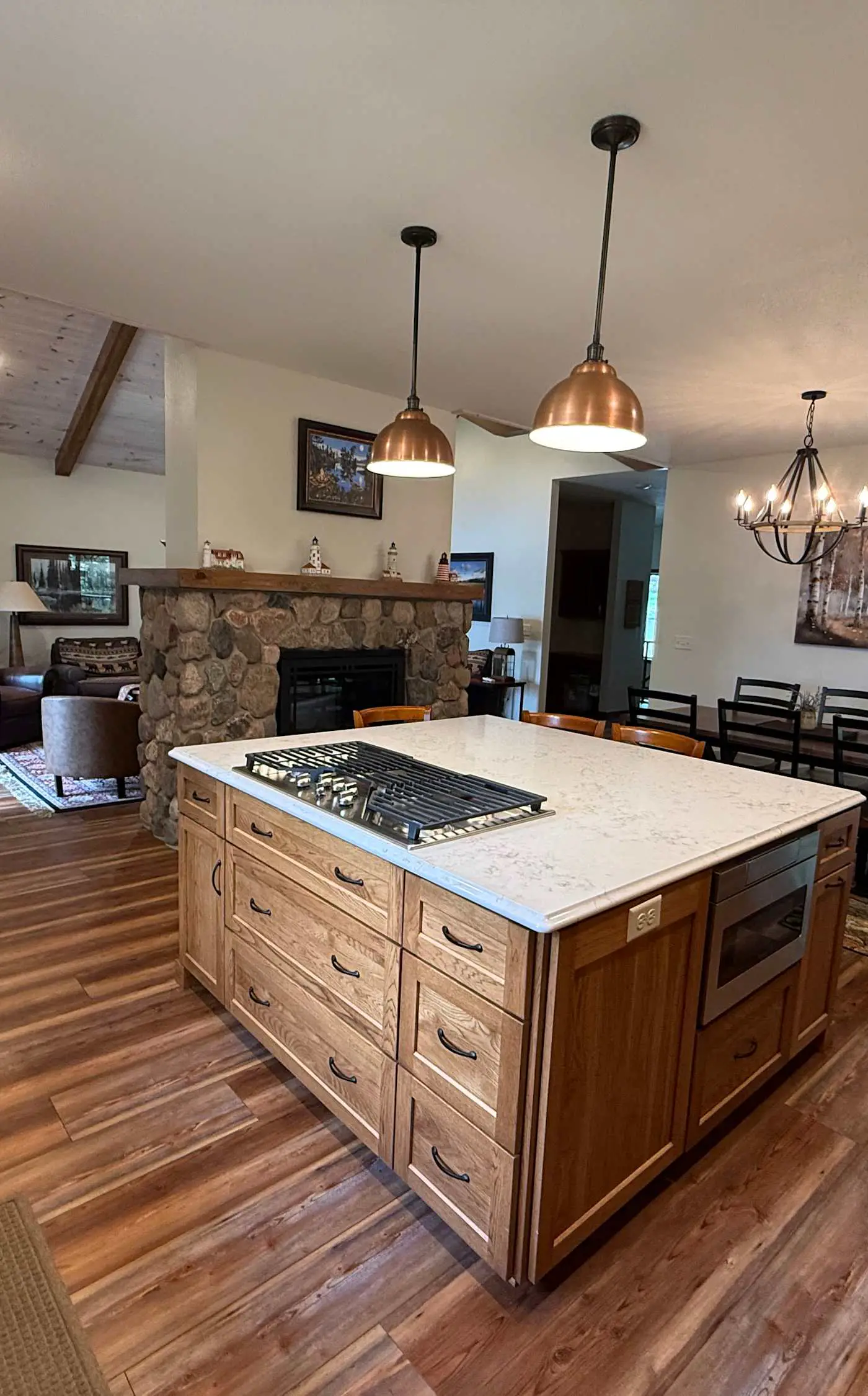 Linger Longer Lodge- on White Sand Lake, swim, bike & more