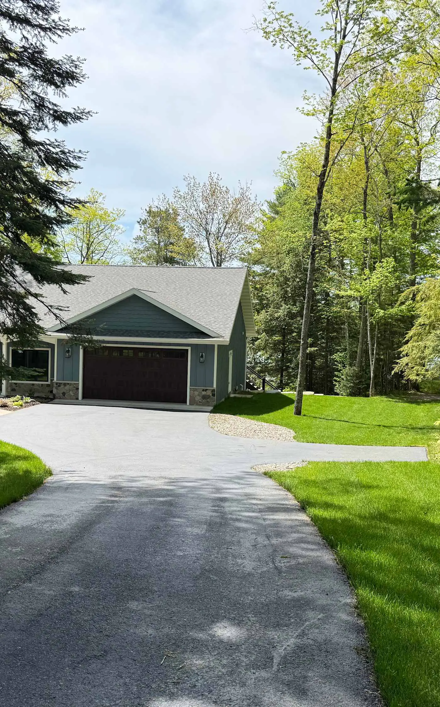 Linger Longer Lodge- on White Sand Lake, swim, bike & more