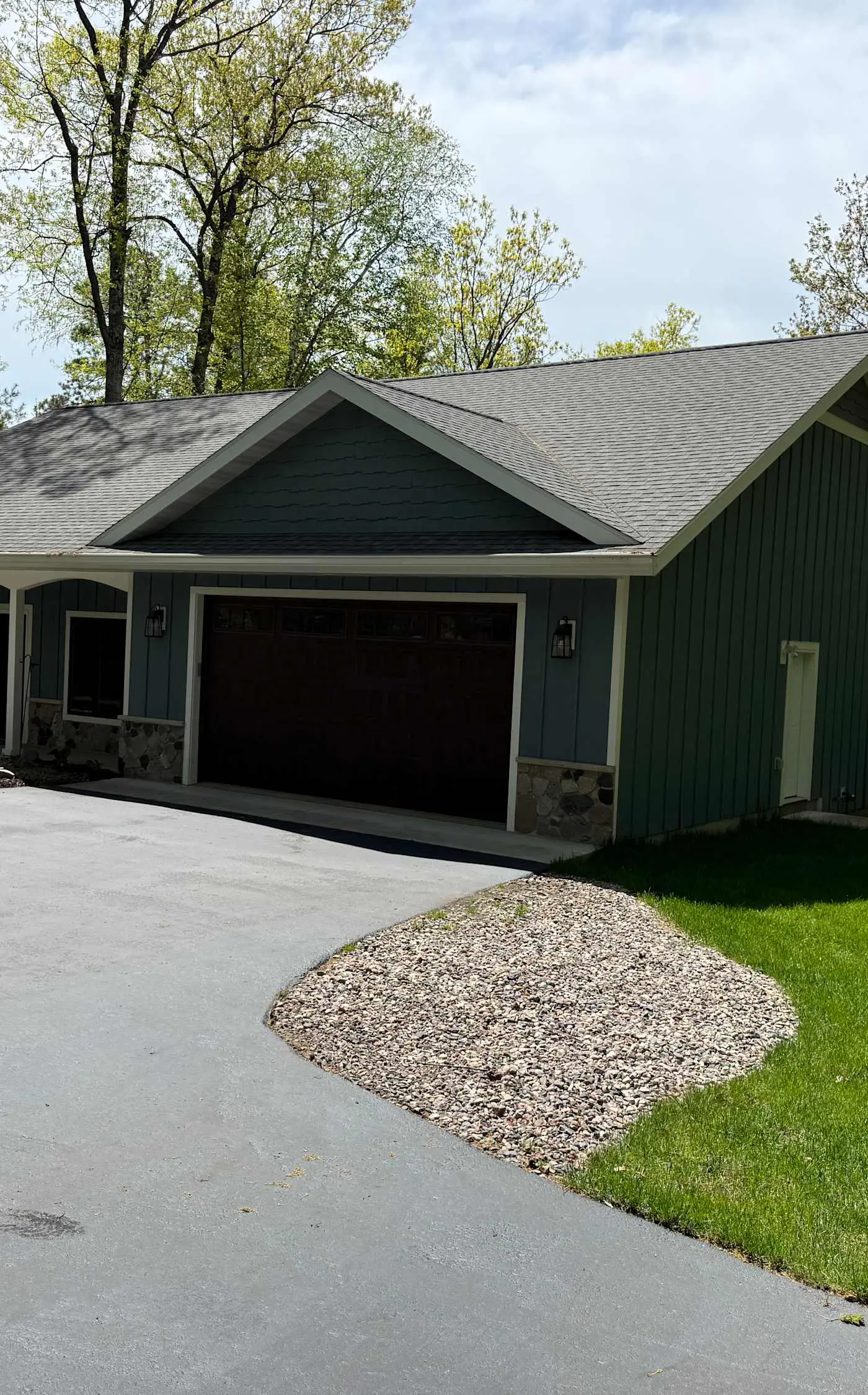 Linger Longer Lodge- on White Sand Lake, swim, bike & more
